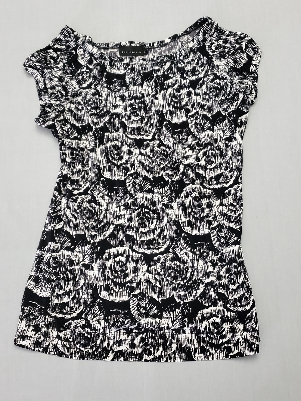 The Limited Woman's Black White Floral Top Size Small